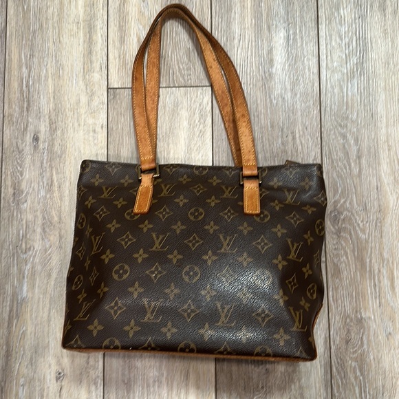 Authentic Vintage LV bag comes with duster. Great for Valentine’s - Picture 1 of 7